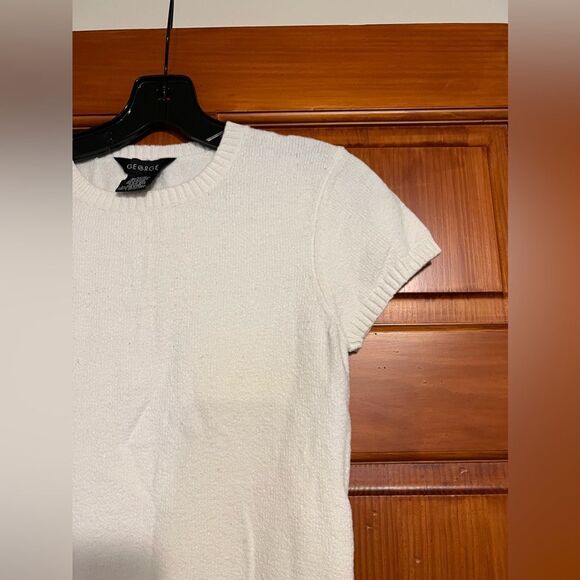 EUC Size Small Womens Short Sleeve Top - Picture 5 of 5